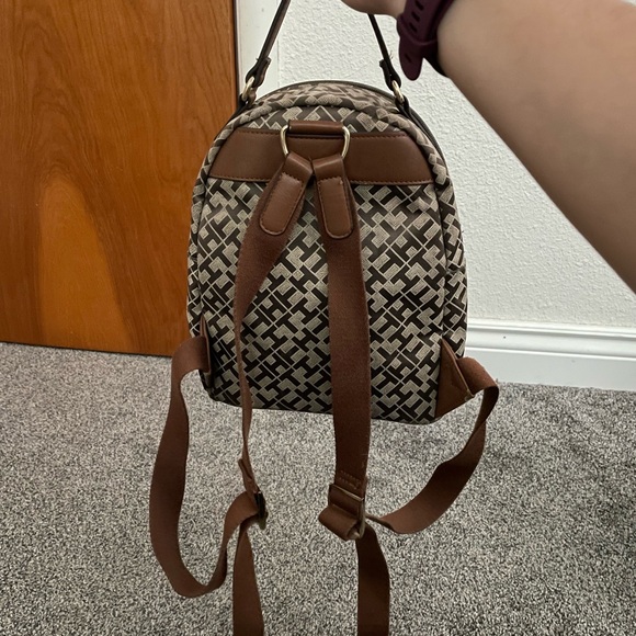 TOMMY HILFIGER BACKPACK - Picture 8 of 11